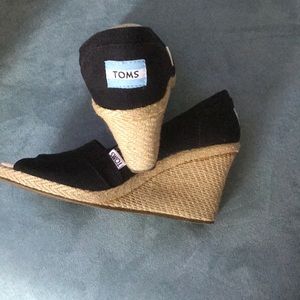 TOMS black open toe espadrilles